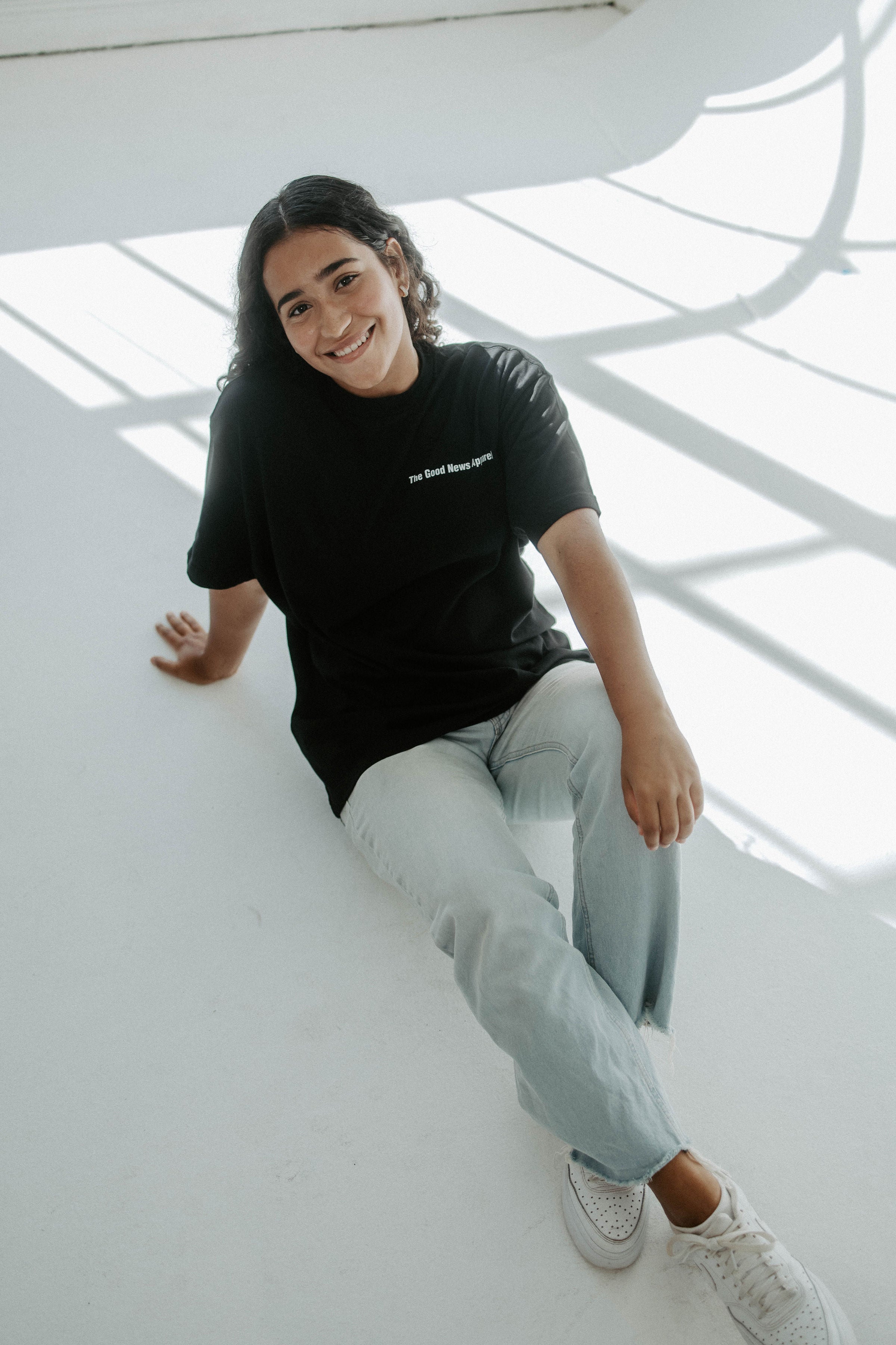 HE RESTORES MY SOUL TEE IN BLACK