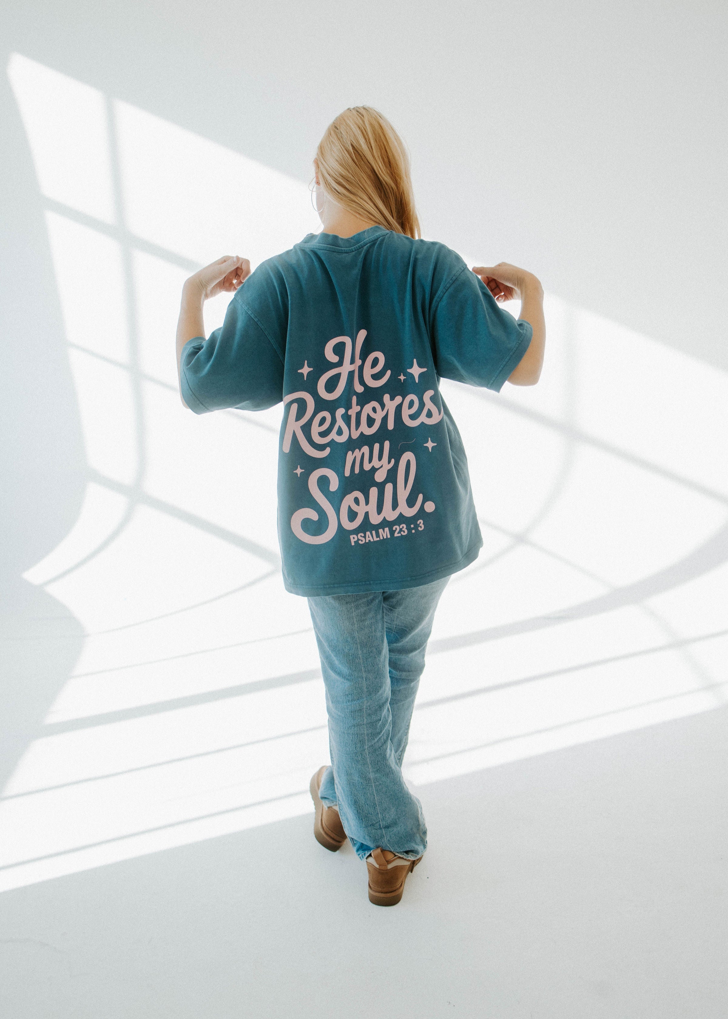HE RESTORES MY SOUL TEE IN BLUE